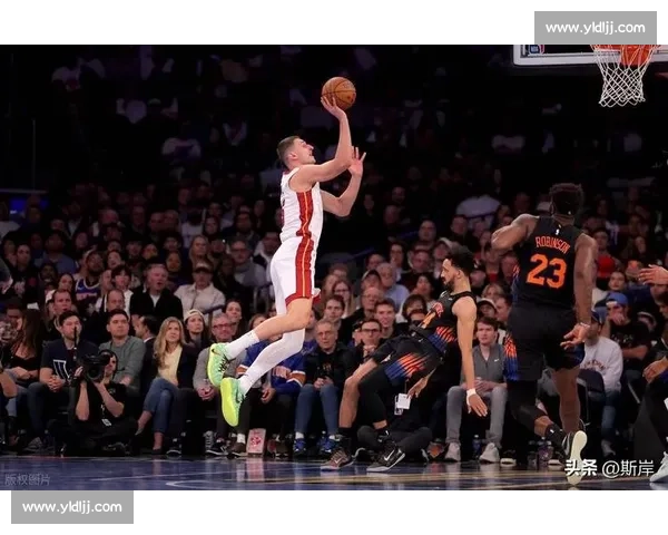 热火对阵步行者全场录像回放攻防博弈与关键时刻全解析精彩集锦复盘